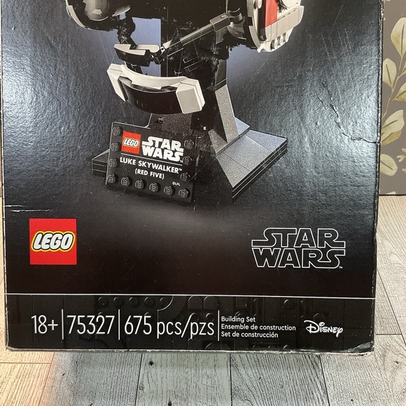 LEGO Star Wars Luke Skywalker Red Five Helmet 75327 set - New Distressed Box - Picture 3 of 7